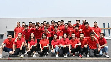 雏鹰振翅，不负韶华
